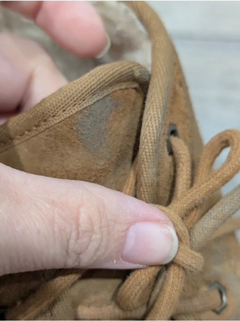 UGG neumel shoes
